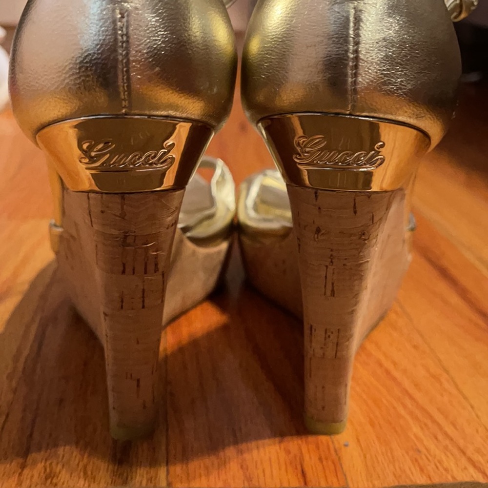 Gucci Gold Metallic Platform Wedge!Greatcondition! - image 4